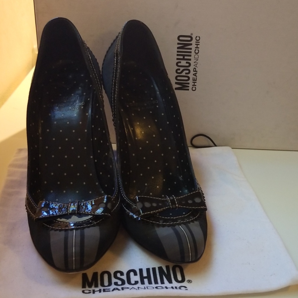 Moschino Shoes. Sz 36 1/2.